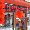 Отель Threehouse Bed & Breakfast - Hostel в Кучинге