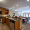 Отель Spacious 2 Bedroom Unit In Mountaineer Square Condo - No Cleaning Fee! by RedAwning, фото 12