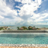 Отель Singular Joy Vacation Rentals, фото 9