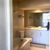 Отель Modern One Bedroom Apartment With City Views, фото 5