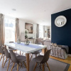Отель Fantastic 5 Bed House in Kensington Near Museums, фото 12