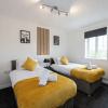 Отель Comfy House - Sleeps 14 - 14 min to City Centre, фото 2