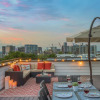 Отель Skyline View - High-End Home, 2 Vibrant Districts by RedAwning, фото 17