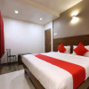 Отель OYO 12844 Sri Sai Suites, фото 12
