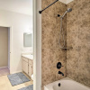 Отель Condo w/ Pool Access, 5 Mi to Tempe Diablo Stadium, фото 9