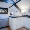 Отель Cosy At The Mews - 2 Bedroom Apartment - Tenby, фото 7