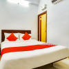 Отель OYO Flagship 70748 The Velvet Chinhat Tiraha, фото 2