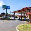 Отель Rodeway Inn Portland Airport в Портленде