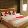 Отель OYO 238 Hotel Grand Darussalam Syariah, фото 45