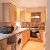 Отель Lovely 4-Bedroom Home in Woodcote Fold, фото 5
