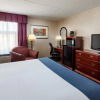 Отель Red Roof Inn & Suites Newport News, фото 4