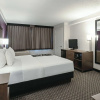 Отель La Quinta Inn & Suites by Wyndham Lubbock West Medical Centr, фото 2