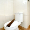 Отель Comfort And Strategic Studio At Bassura City Apartment, фото 1