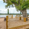 Отель River Oaks Lookout - Unit A, фото 14