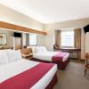 Отель Microtel Inn & Suites By Wyndham Robbinsville, фото 15