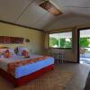 Отель Sandy Beach Resort в Faleloa
