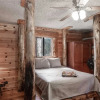 Отель Sleeping Bear, 2 Bedrooms, Front Deck, Midtown, Sleeps 6, фото 16