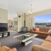 Отель Manfield City Waterfront View Cottage, фото 15