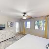 Отель New Listing! Beachfront Gem W/ Pools & Docks 2 Bedroom Condo, фото 5