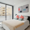 Отель Brand New Luxury Modern 3 Bed 3 Bath Apartment with Pool & Gym by Ideal Homes, фото 24