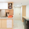 Отель Cozy Studio Room At De Prima Apartment, фото 3