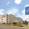 Отель Rodeway Inn and Suites Jackson, фото 1