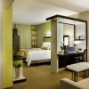 Отель SpringHill Suites by Marriott Toronto Vaughan в Вогане