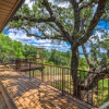 Отель Waters Edge Retreat At Canyon Lake by RedAwning, фото 11