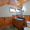 Отель Kenny Lodge 4 Bedroom Hotel Room by RedAwning, фото 38