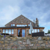 Отель Lakeside Escape, Stone Countryside Cottage, фото 1