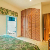 Отель Charming 1 BR Between 5th Avenue and the Beach, фото 12