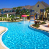 Отель Heng s Runaway Beach Condo, фото 6