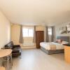 Отель Newly Refurbished Studio, 20mins to London Bridge, фото 3