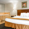 Отель Quality Inn & Suites, фото 1