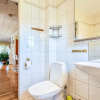 Отель Nice Home in Västra Frölunda With Wifi and 3 Bedrooms, фото 10