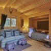 Отель Tranquil Lodge Retreat in Carluke, фото 2