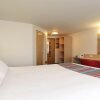 Отель Travelodge Burton M6 Northbound в Карнфорте