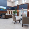 Отель La Quinta Inn & Suites by Wyndham Bannockburn-Deerfield, фото 2