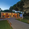 Отель Belvilla by OYO Baia Domizia Villaggio Camping E5, фото 33