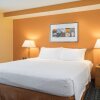 Отель Fairfield Inn & Suites by Marriott State College, фото 5