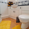 Отель Immaculate 3-bed House With Free Parking in Bolton, фото 10