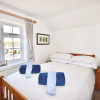 Отель Mulberry 3 bed Cowes Cottage, Solent Views (Sleeps 6), фото 14