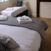 Отель The Manchester St Petersgate - Sleeps up to 6 Close to Train Station Very Central, фото 7