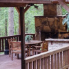 Отель Denali Private Cabin Includes Xbox, Hot Tub, and Stone Pizza Oven by Redawning, фото 9