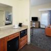 Отель Hampton Inn & Suites Clinton - I-26, фото 36