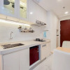 Отель High Floor And Cozy Studio Room At Sky House Bsd Apartment, фото 4