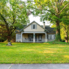 Отель Beautiful Home in Historic Downtown Norcross, фото 20