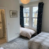 Отель The Dimmer. 2 Bedroom Apartment, фото 2