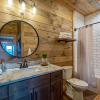 Отель New / 3 King Suites / Sleeps12 / View / 5 mi to PF / Hot tub, фото 7