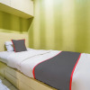 Отель OYO 94052 Apartement Gateway Cicadas by Guling, фото 17